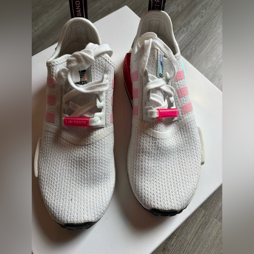 Adidas Originals womens Nmd_r1 Sneaker, White/True Pink/Vivid Red  FZ3777 - Picture 2 of 7